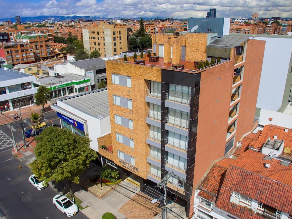 122 Plaza Apartahotel Богота Екстериор снимка