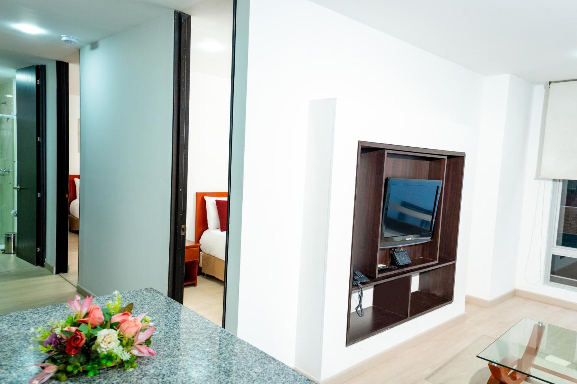 122 Plaza Apartahotel Богота Екстериор снимка