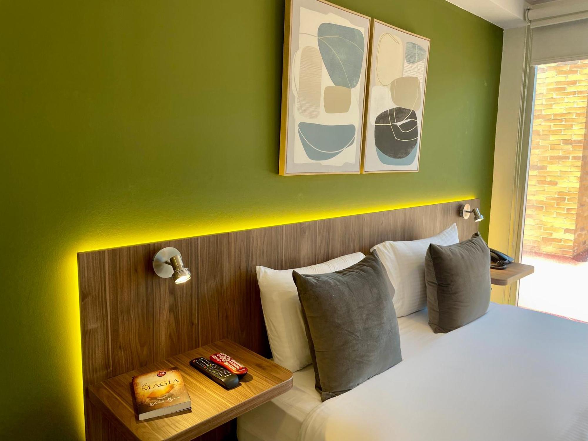 122 Plaza Apartahotel Богота Екстериор снимка