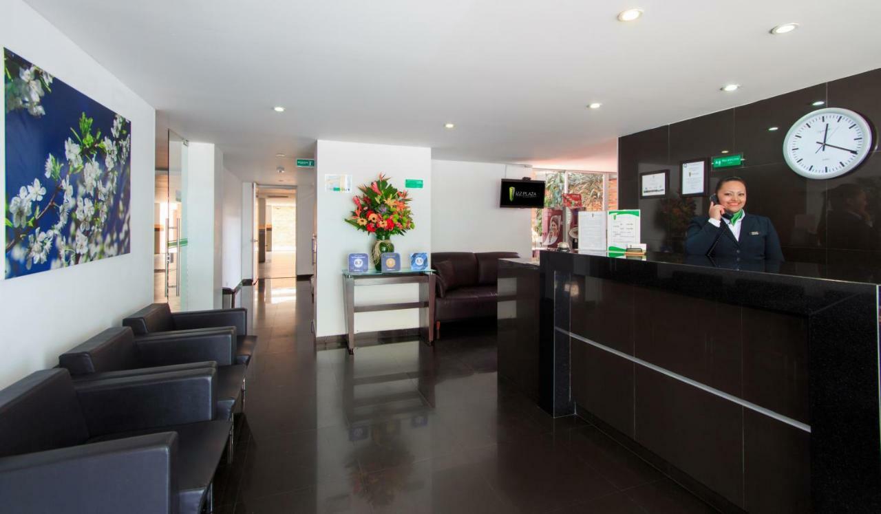 122 Plaza Apartahotel Богота Екстериор снимка